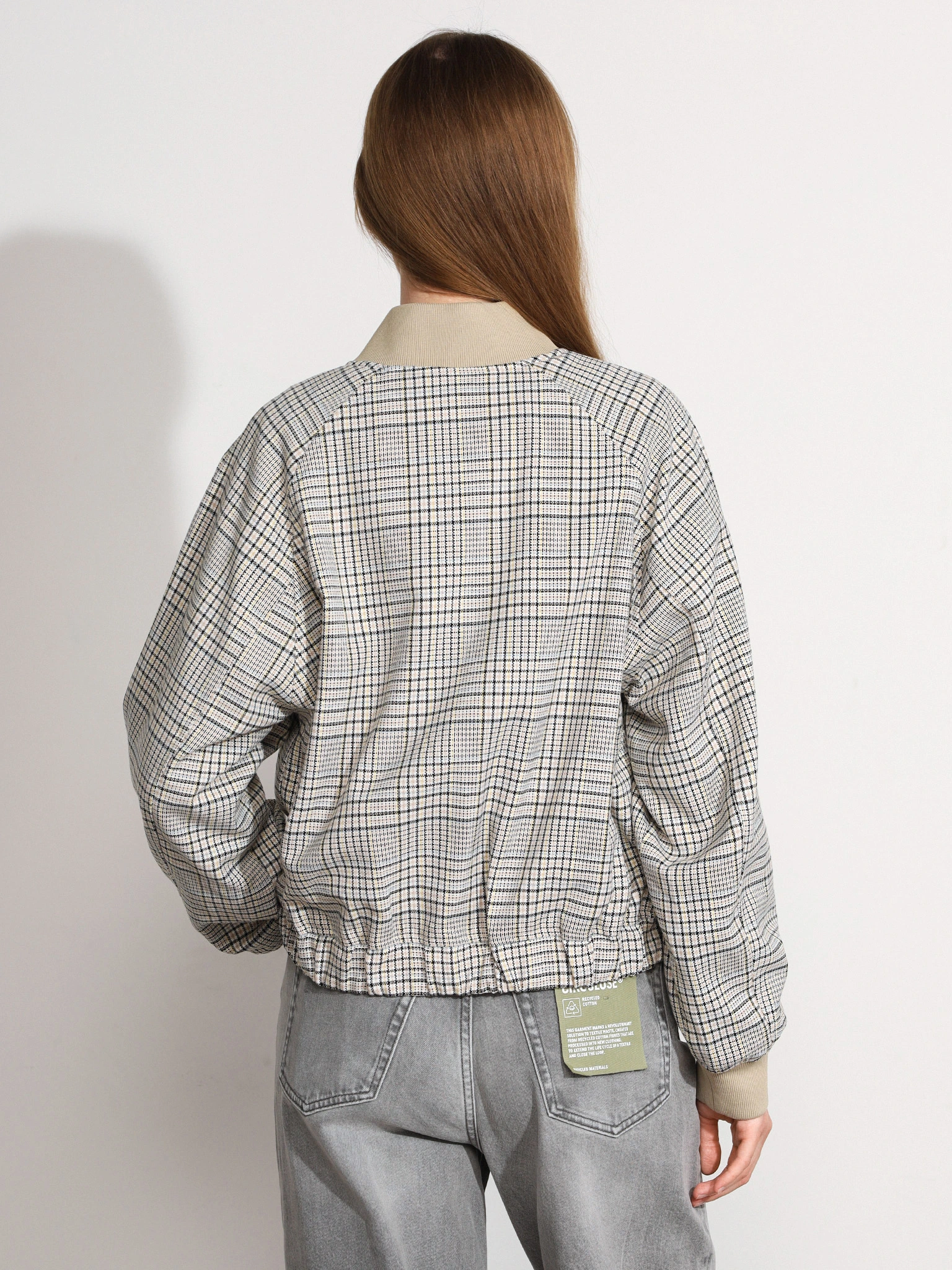 Жакет-бомбер в клетку на кнопках